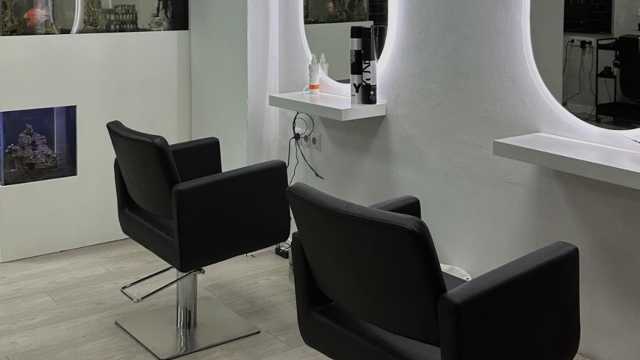 Oficial de Peluquería