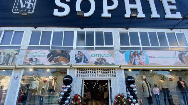 Ayudante/a de Dependiente/a