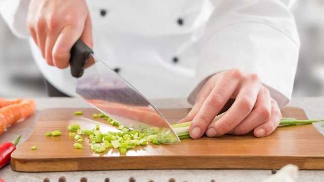 Ayudante/a de Cocina