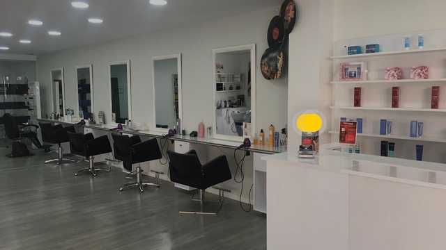 Oficial de 1 de peluquería