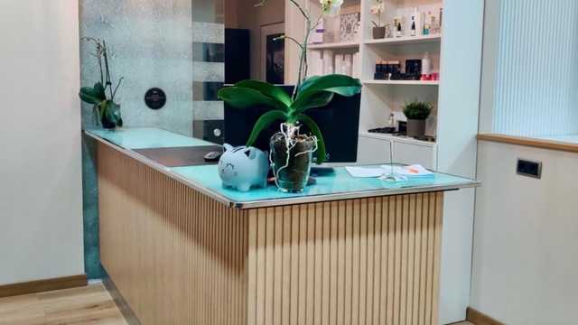 Oficial de Peluquería