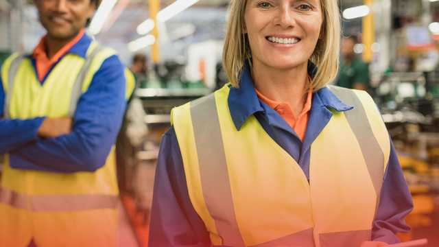 Operario/a Inyección de Plástico