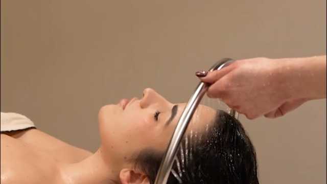 Terapeuta cabina Spa Capilar