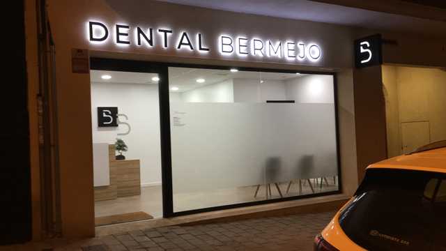 Recepcionista clínica dental