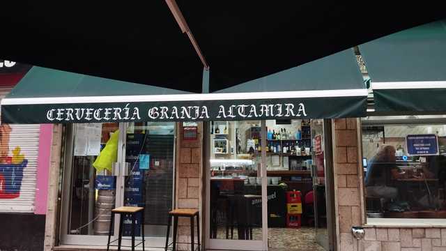 Camarero/a