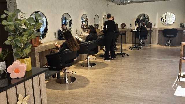 Oficial de Peluquería