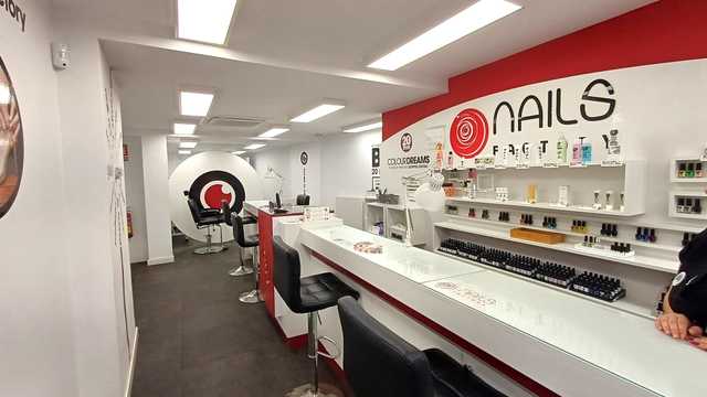 Manicurista Técnica Uñas Acrilicas