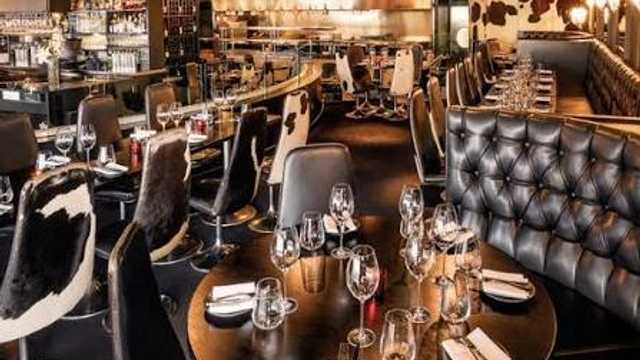 Head Waiter / Waitress
