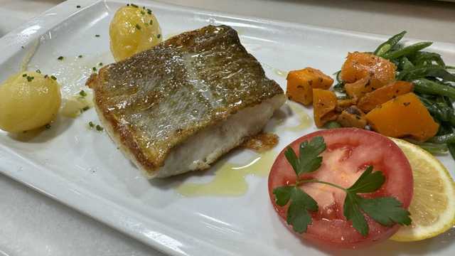 Cocinero/a y Ayudante/a de Cocina