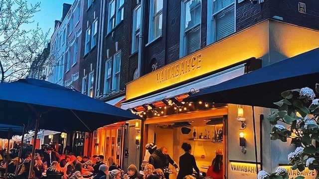 Head Waiter / Waitress