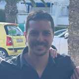 R RV avatar icon