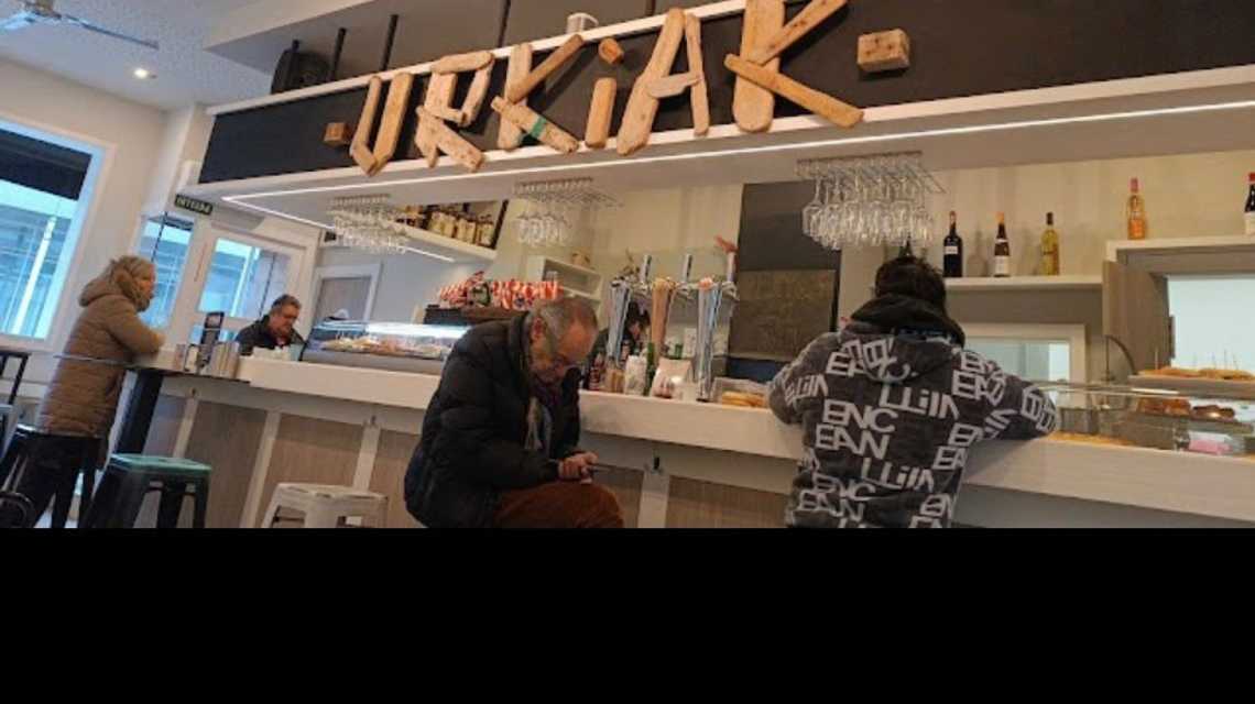BAR URKIAK cover image