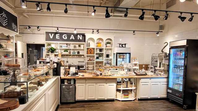 Barista/Cake Decorator
