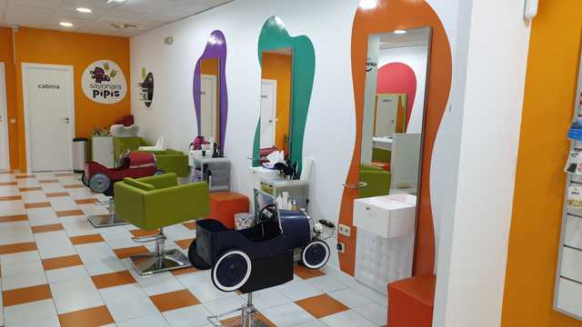 Oficial de Peluquería