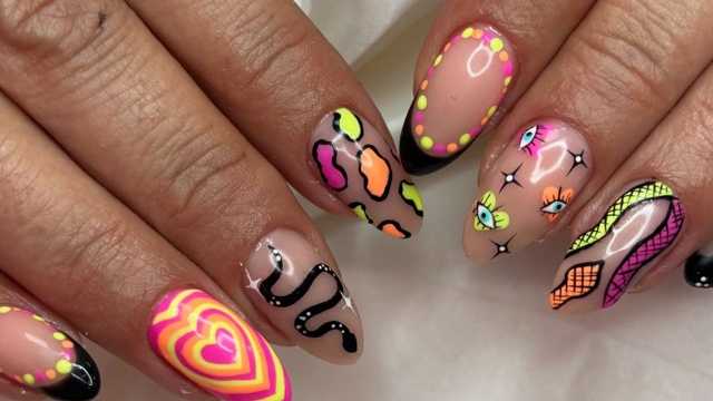 Manicurista Técnica Uñas Acrilicas ,semi y pedicuras