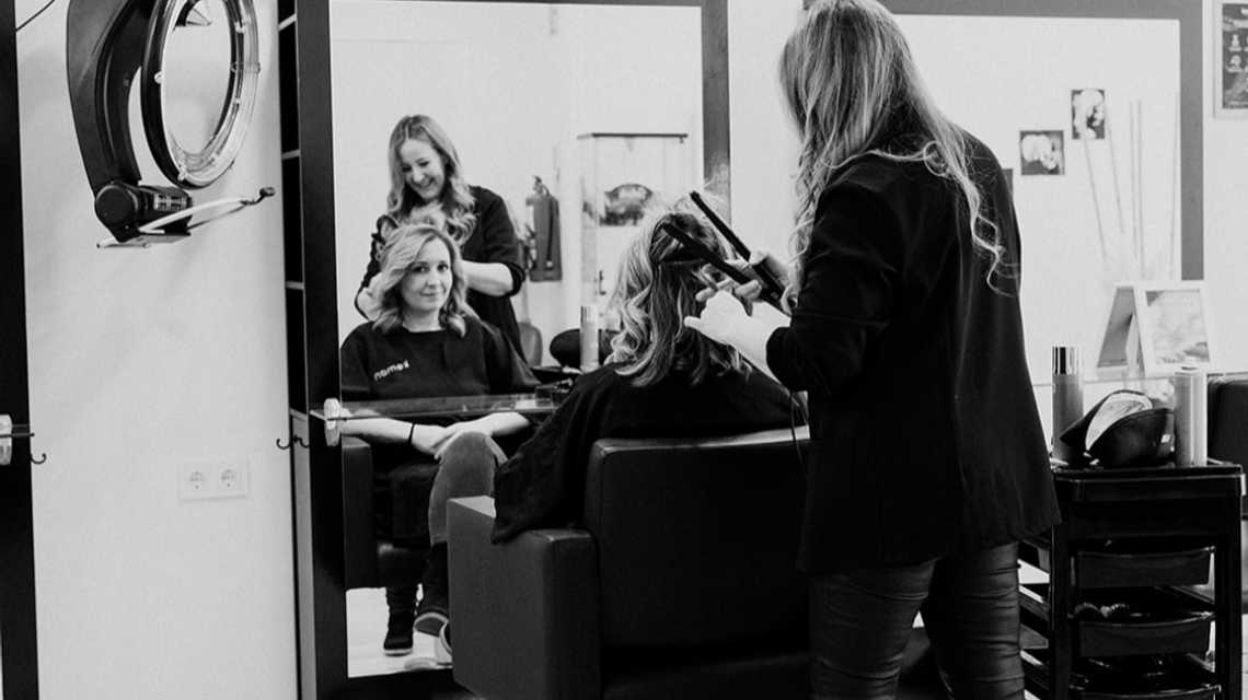 Nova, Saló de Perruqueria cover image