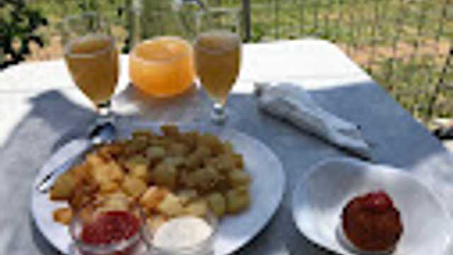 Cocinero/a y Ayudante/a de Cocina