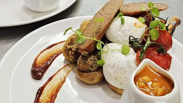 Barista and Waiter / Waitress