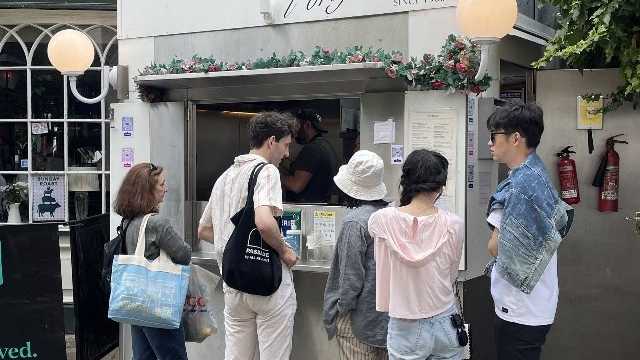 Kitchen Assistant / Crêpe Maker Trainee