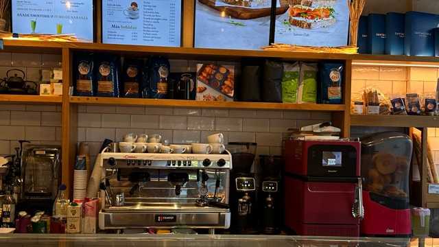 Dependiente/a y Ayudante de Cocina