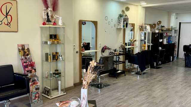 Oficial de Peluquería