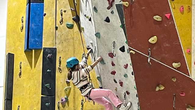 Camarero/a cafetería y atención recepción – Rocódromo Alcorcón (Madrid)