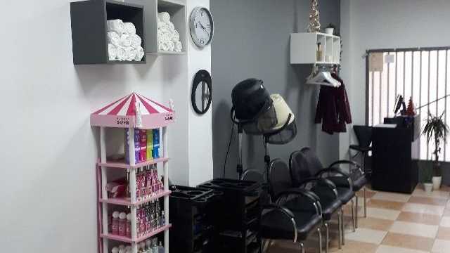 Oficial de Peluquería