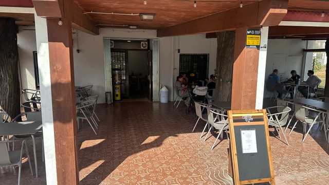 Ayudante de Camarero/a