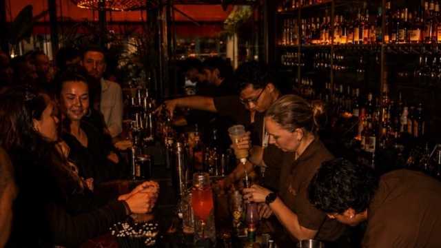 Cocktail Bartenders