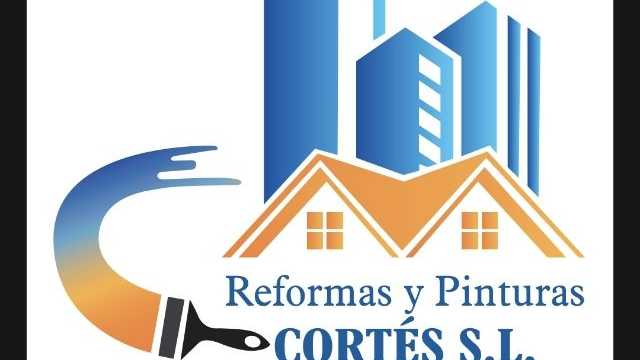 Trabajador en el sector de pintura en obra