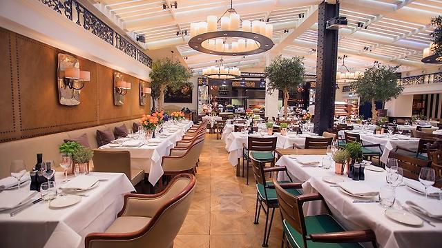 Head Waiter / Waitress