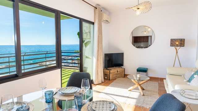 Receptionist Apartments Marbella