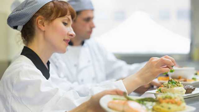 AYUDANTE DE COCINA JUNIOR PARA CLUB PRIVADO