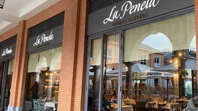 CAMARERO Jornada completa