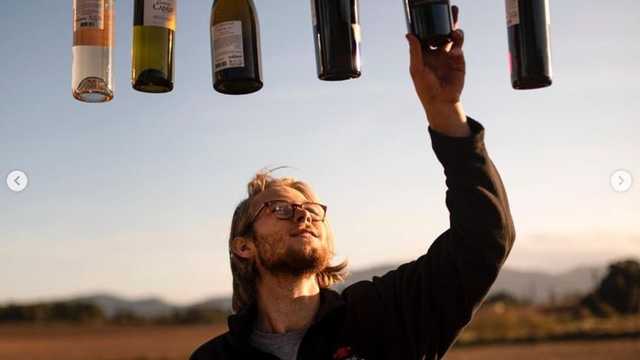 Camarero/a de Restaurante experto en vinos