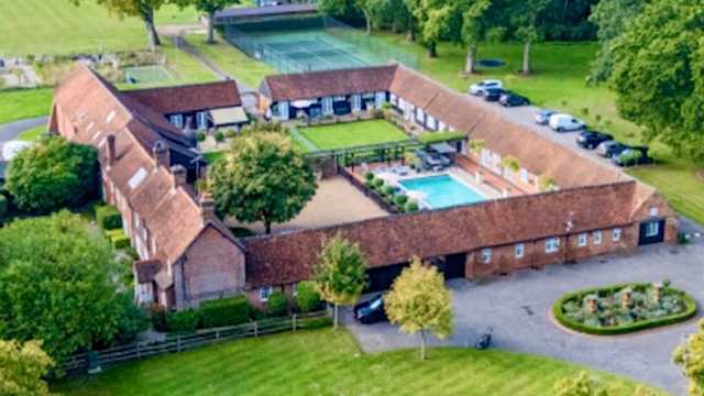 Part time Houskeeper