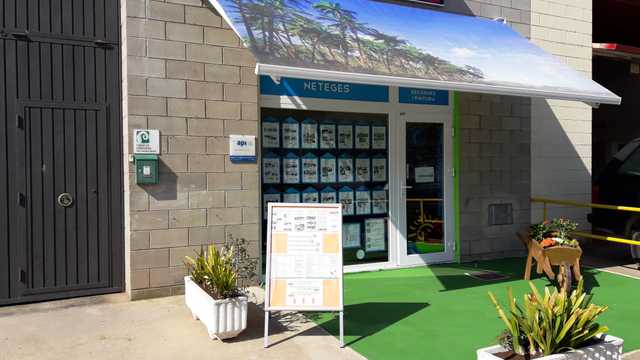 Auxiliar de mantenimiento de piscinas