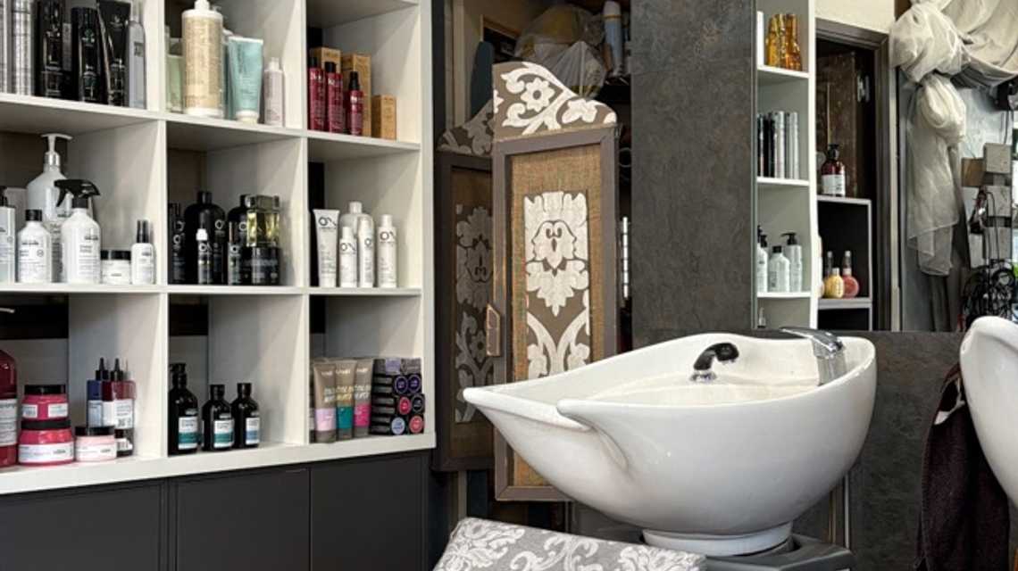 Peluquería alara cover image