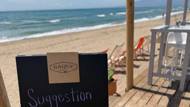 Hamaquero en la playa