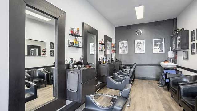 Barber / Hairdresser