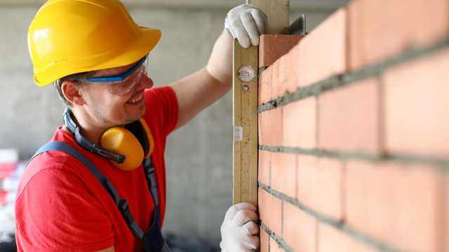 OFICIAL 1º O 2º DE ALBAÑIL