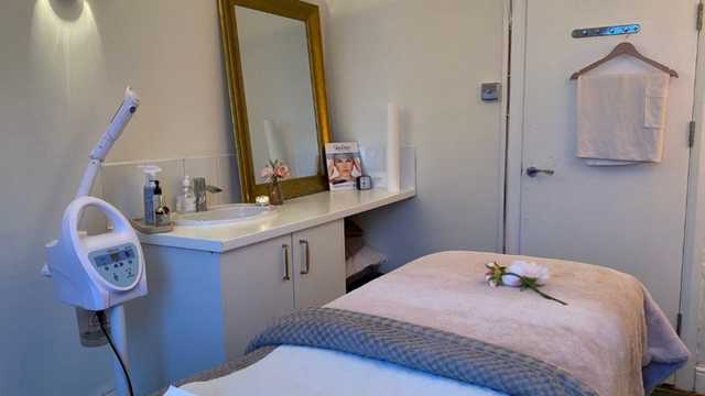 Beauty Therapist