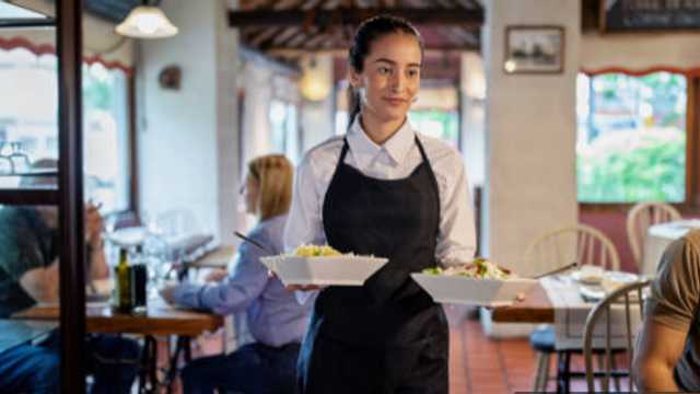 Ayudante de Camarero/a - FINES DE SEMANA -- VIGO