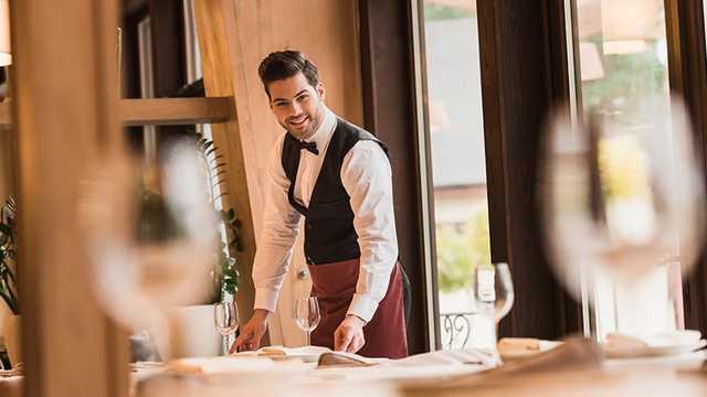 CAMARERO/A PARA RESTAURANTE CON COCINA HONESTA