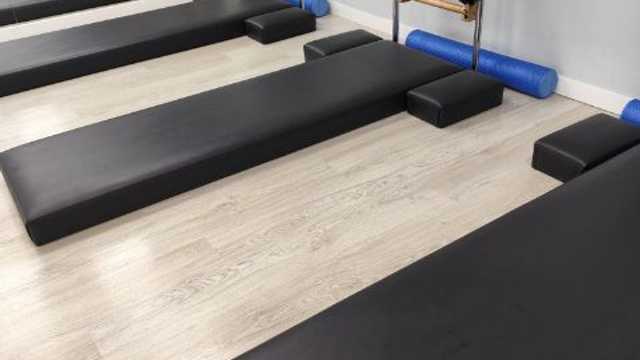 Fisioterapeuta con pilates