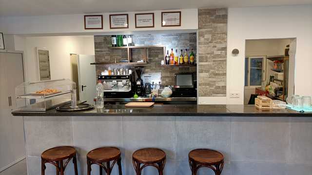 Ayudante de Camarero/a