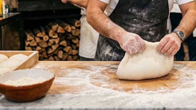PIZZERO/ENCARGADO/A - TURNO SEGUIDO - 1800€ NETOS