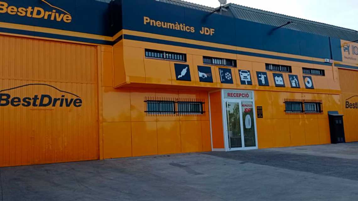 reparaciones y vulcanizados jdf cover image