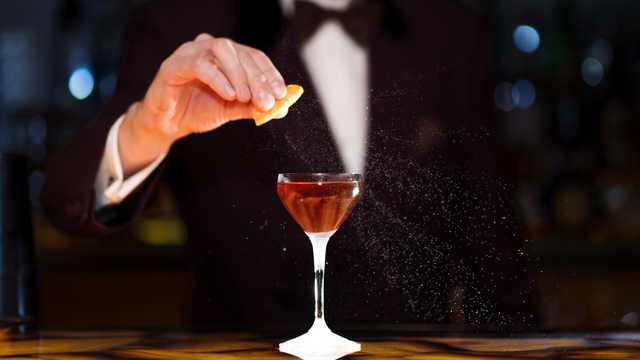 Cocktail Waiter / Waitress