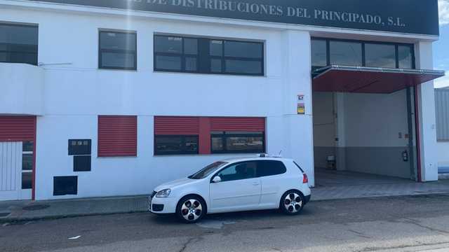 Mozo de Almacén con Tareas de Supervisión y Administración